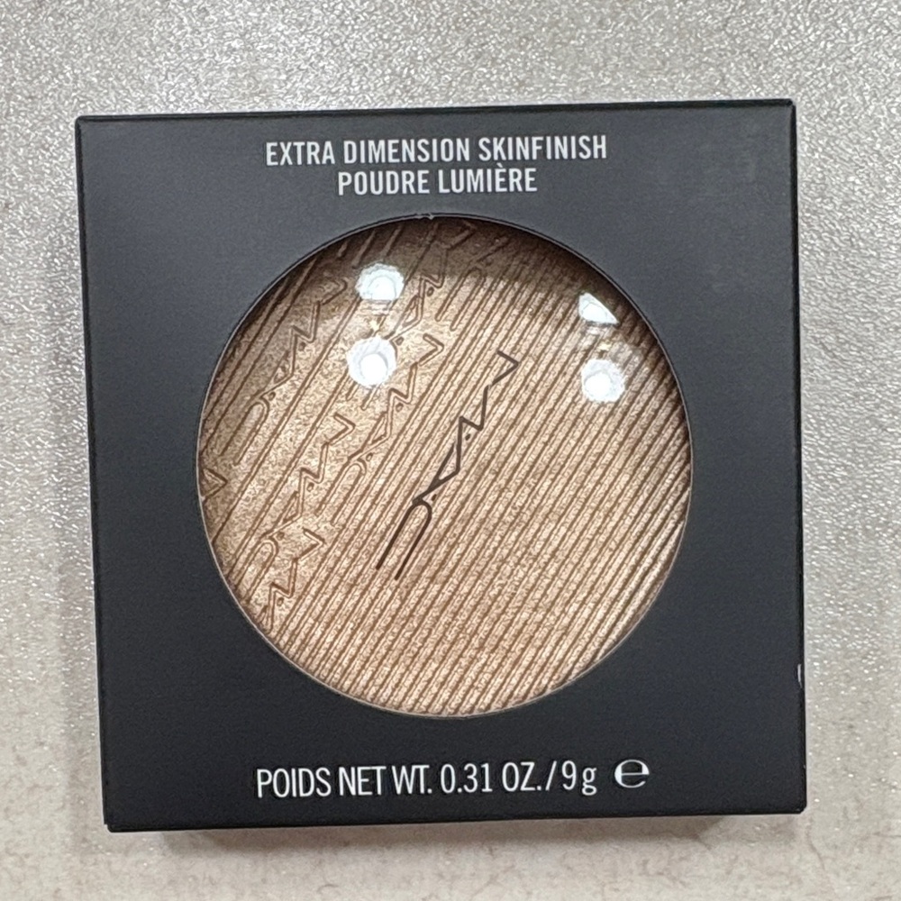 MAC Extra Dimension Skinfinish - Radiant Glow